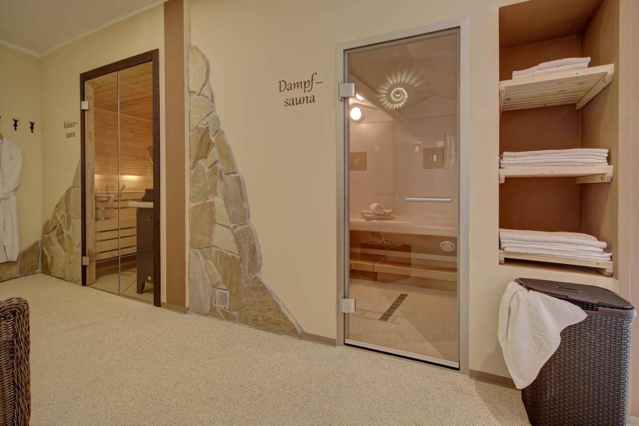 Wellnesshotel Deine Auszeit, Adults Only Achslach Kültér fotó