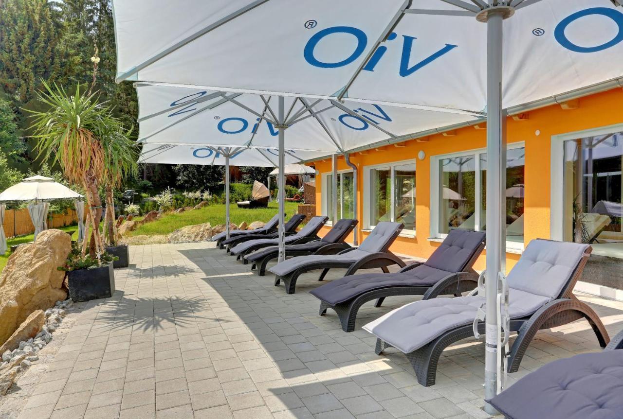 Wellnesshotel Deine Auszeit, Adults Only Achslach Kültér fotó