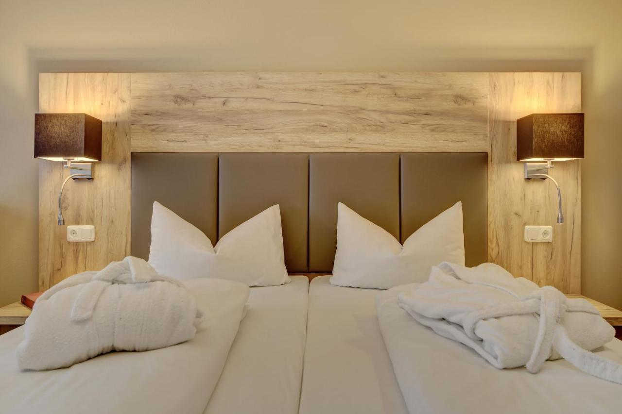 Wellnesshotel Deine Auszeit, Adults Only Achslach Kültér fotó