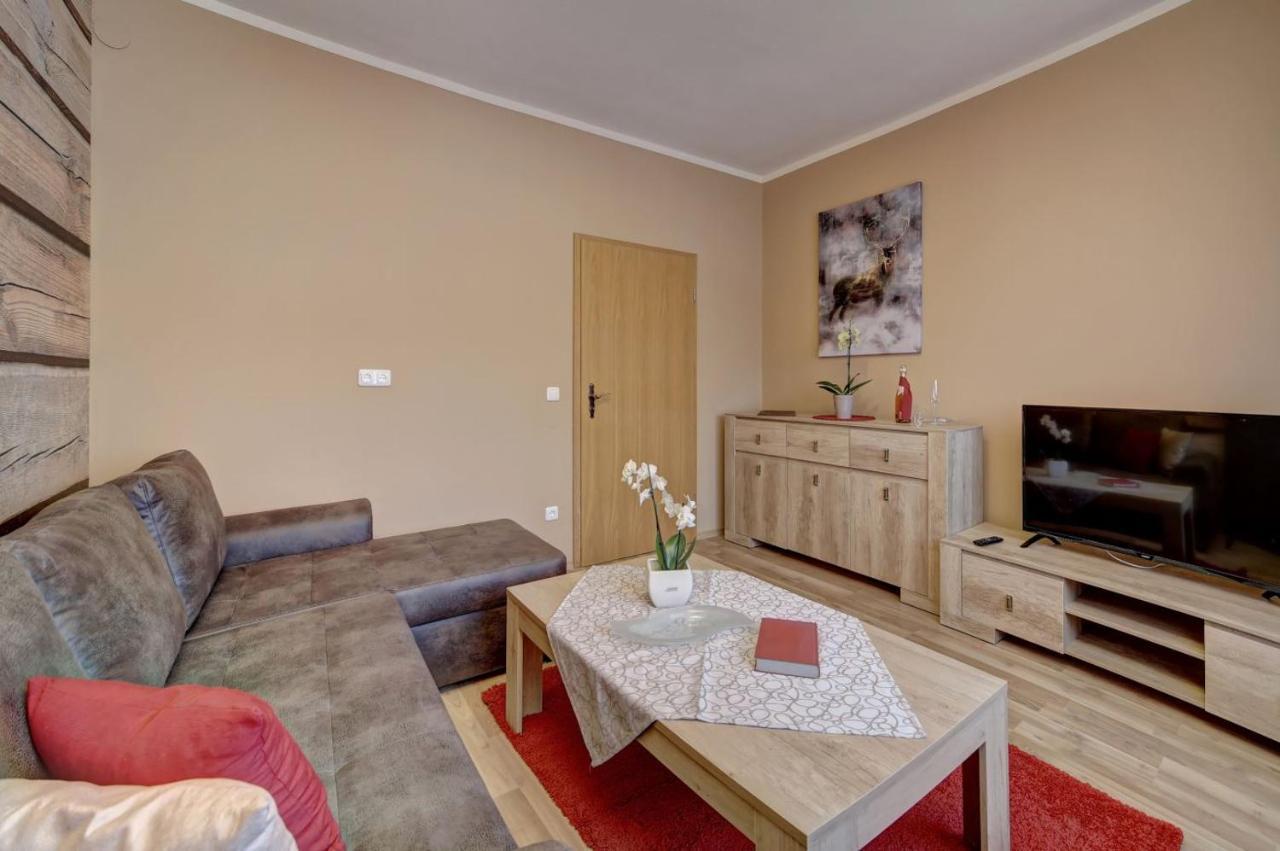 Wellnesshotel Deine Auszeit, Adults Only Achslach Kültér fotó