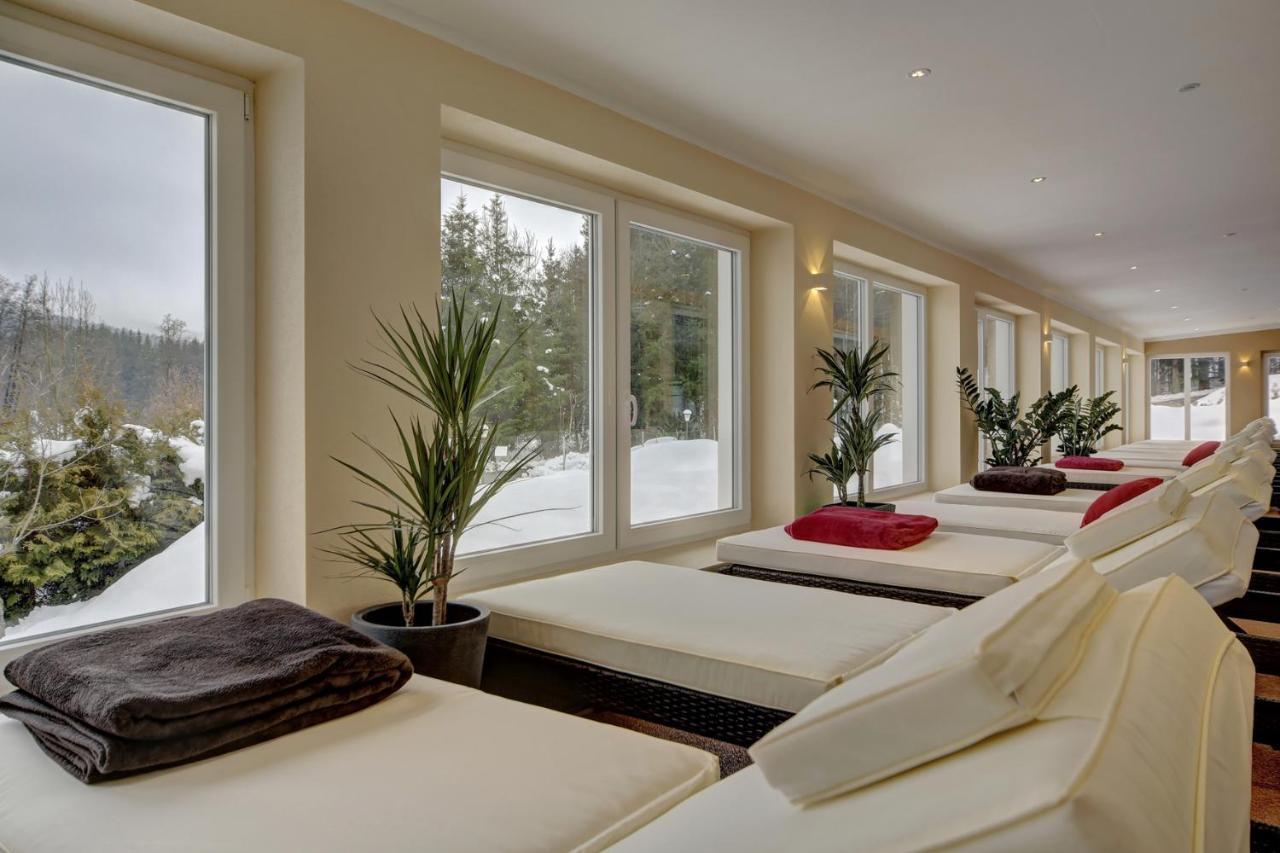 Wellnesshotel Deine Auszeit, Adults Only Achslach Kültér fotó