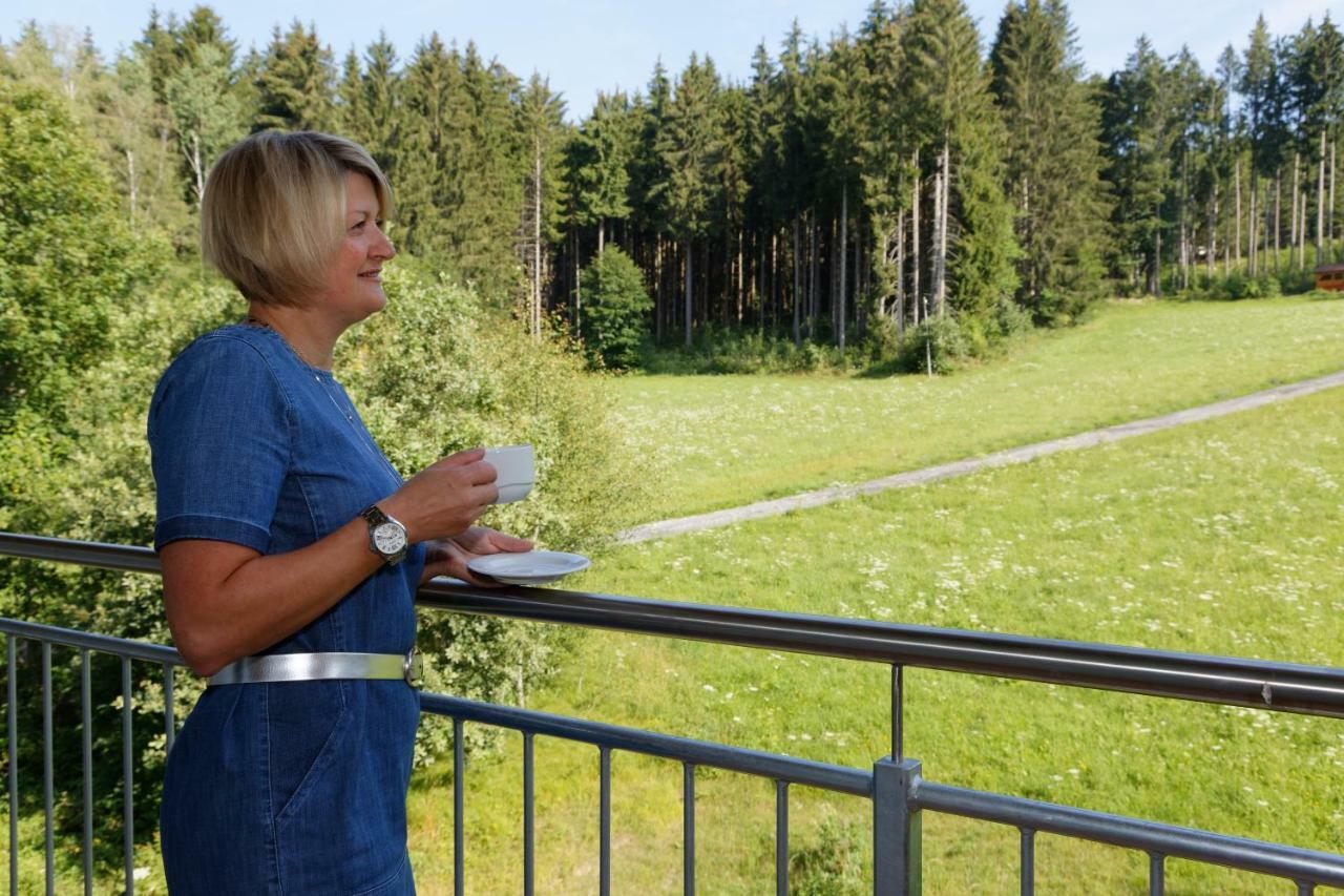 Wellnesshotel Deine Auszeit, Adults Only Achslach Kültér fotó