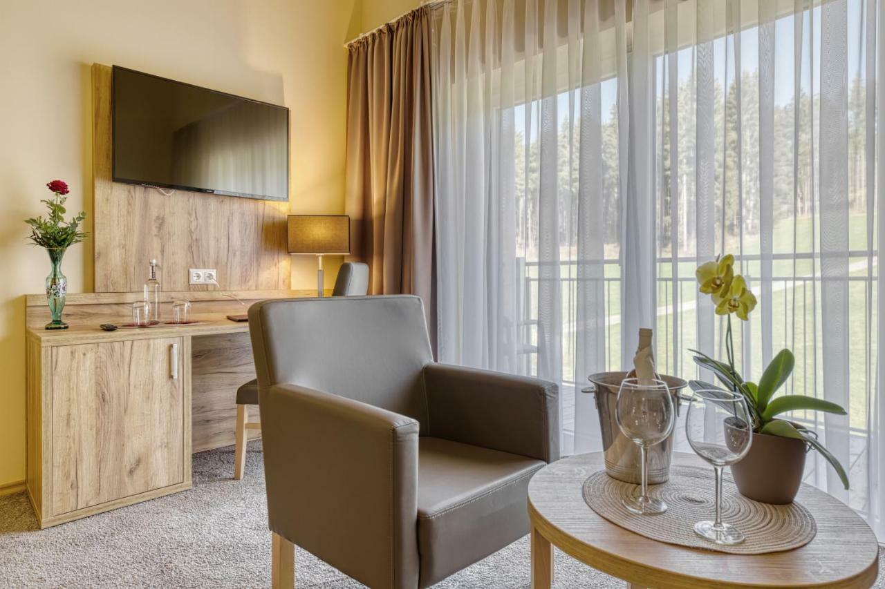 Wellnesshotel Deine Auszeit, Adults Only Achslach Kültér fotó